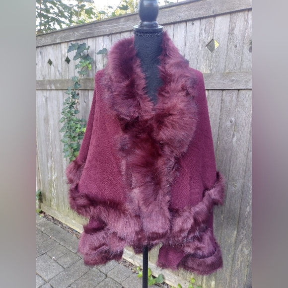 🍁🎄 BACK IN STOCK!  Wrap Jacket Claret Color with faux fur accents 😲 - Picture 3 of 16